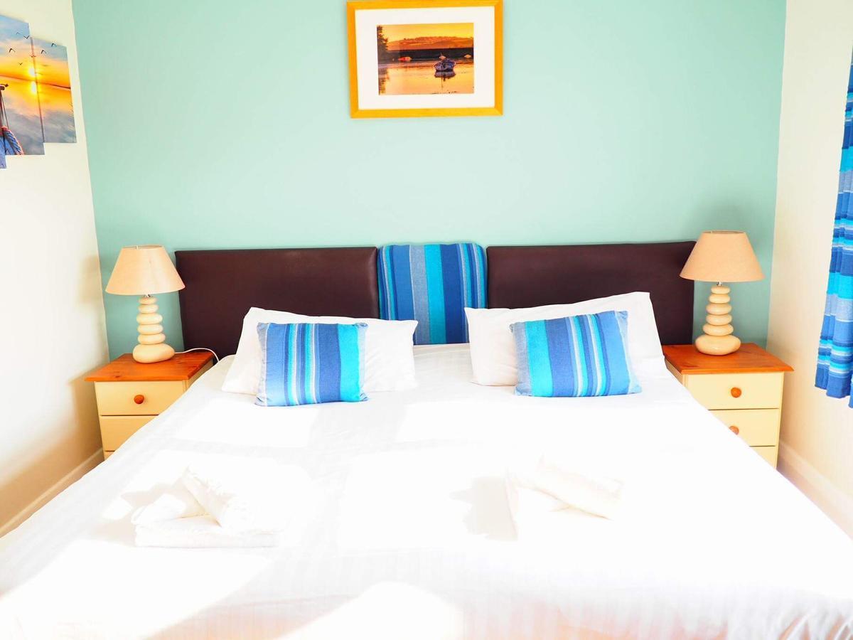 Sun Bay Hotel Kingsbridge  Bagian luar foto
