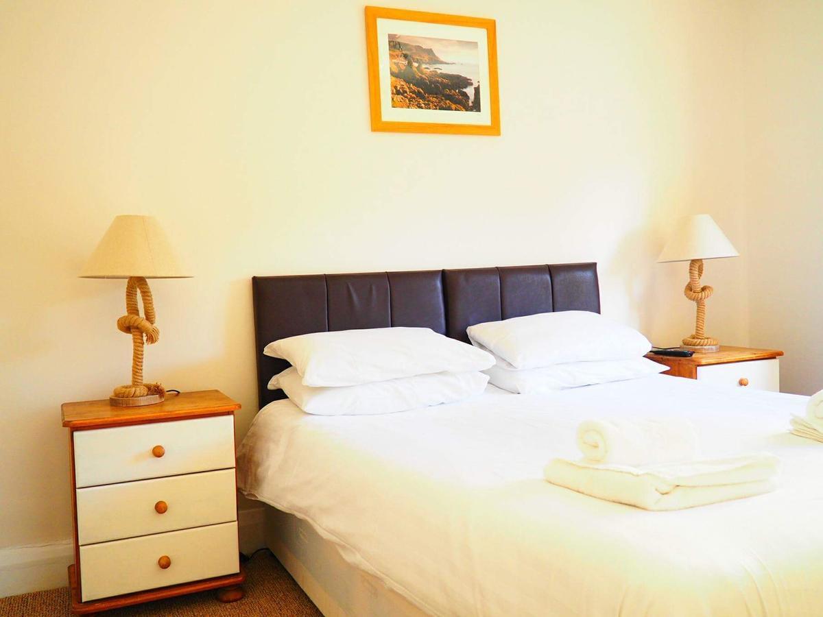 Sun Bay Hotel Kingsbridge  Bagian luar foto