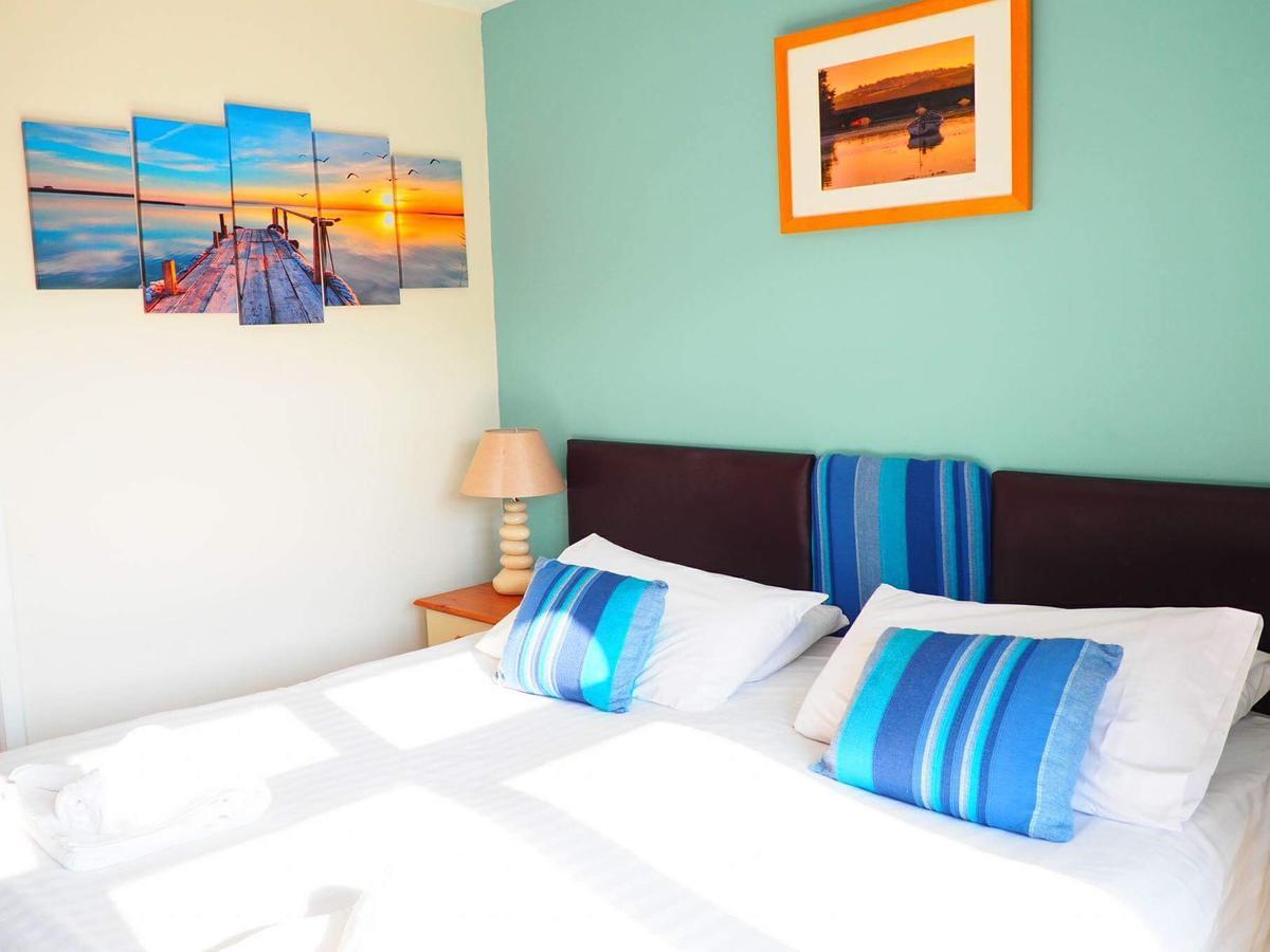 Sun Bay Hotel Kingsbridge  Bagian luar foto